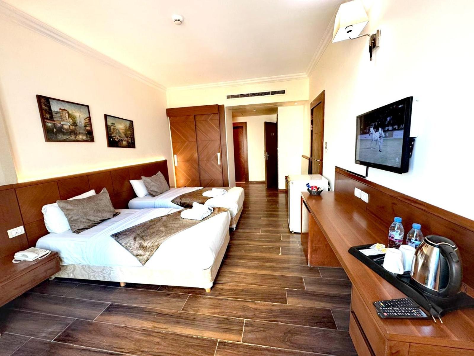 King Suites Hotel Beirut Exterior foto